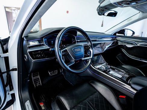 Used 2020 Audi S8 L w/ S8 Executive Package image 34
