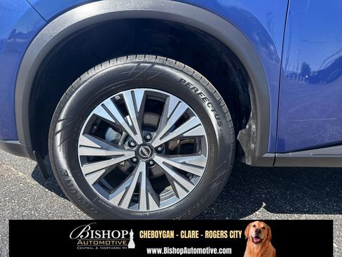 Used 2023 Nissan Rogue SV AWD/4WD image 13