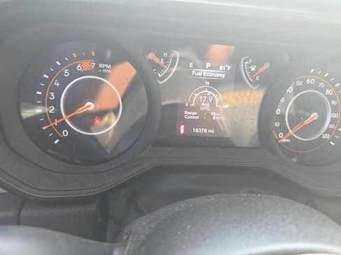 Used 2024 Jeep Wrangler Unlimited Sport AWD/4WD image 8
