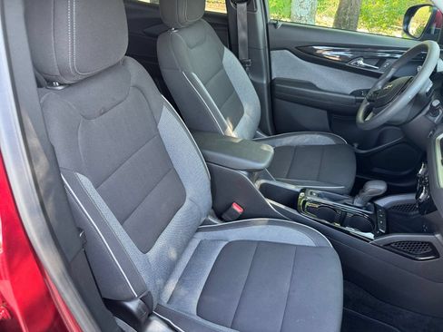 Used 2025 Chevrolet TrailBlazer LT FWD image 35