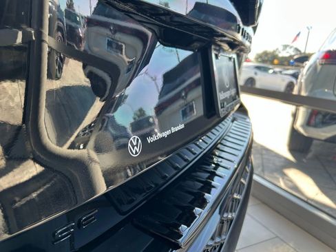 New 2026 Volkswagen Tiguan SE R-Line FWD image 27