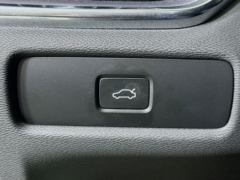 Used 2024 Volvo S60 B5 Core image 17