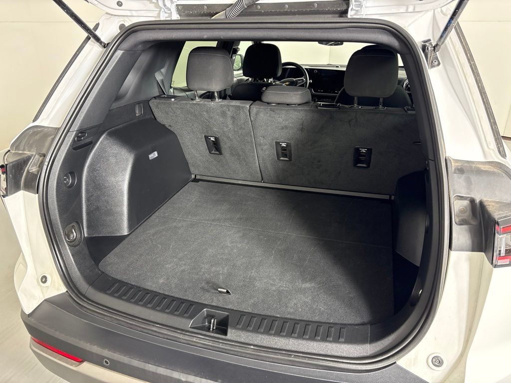 Certified 2026 Chevrolet Equinox LT FWD image 23
