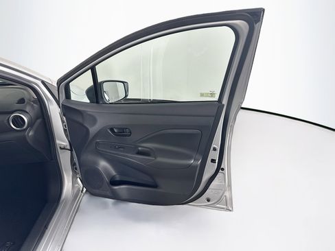 Used 2024 Nissan Versa S image 28