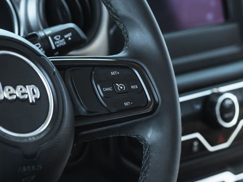 Used 2023 Jeep Wrangler Sport S image 23