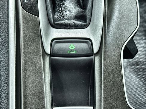 Used 2019 Honda Accord LX image 18