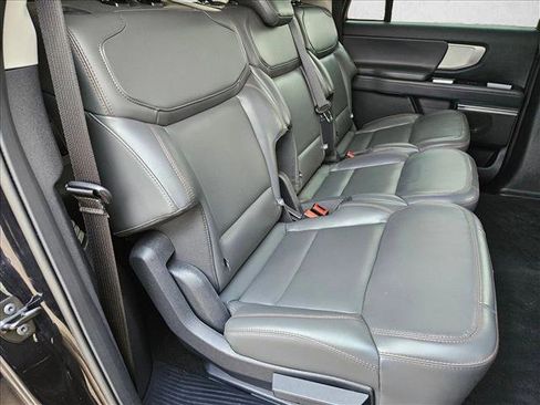 Used 2025 Ford Expedition Max Active AWD/4WD image 17