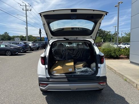 New 2025 Hyundai Tucson SE image 45