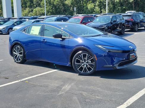 New 2027 Toyota Prius XLE FWD image 35