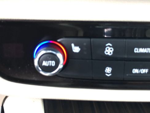 Used 2018 Buick Regal Essence w/ Driver Confidence Package #1 image 15