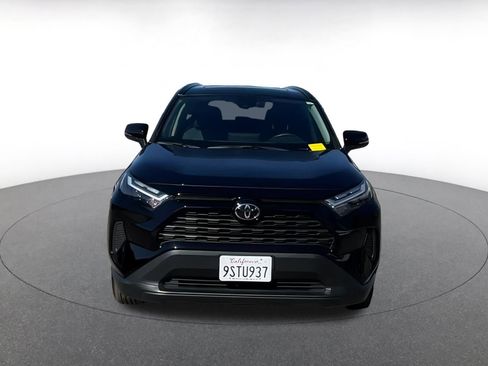 Used 2025 Toyota RAV4 XLE image 2