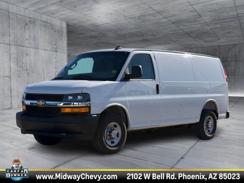 Used 2025 Chevrolet Express 3500 w/ Driver Convenience Package image 1