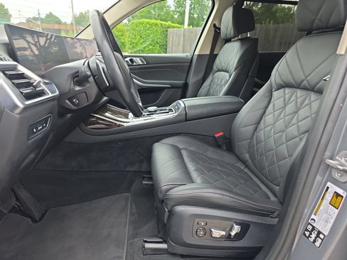 Used 2024 BMW X7 xDrive40i AWD/4WD image 10