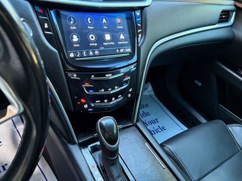 Used 2019 Cadillac XTS Luxury image 27