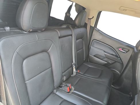 Used 2021 Chevrolet Colorado Z71 w/ Z71 Midnight Edition AWD/4WD image 18