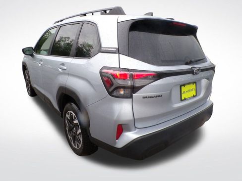 Used 2026 Subaru Forester Premium AWD/4WD image 4