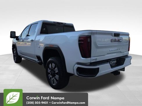 Used 2025 GMC Sierra 3500 Denali AWD/4WD image 5