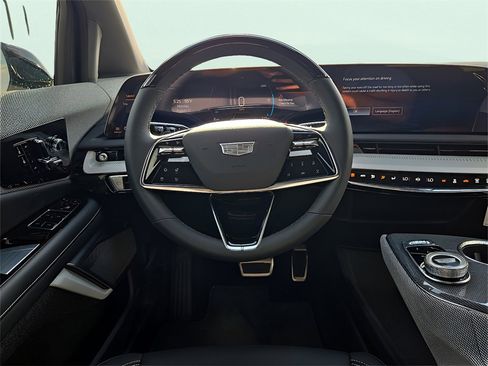 New 2025 Cadillac Optiq Sport 1 image 20
