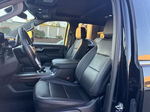 Used 2024 GMC Sierra 3500 SLT w/ SLT Premium Package image 11