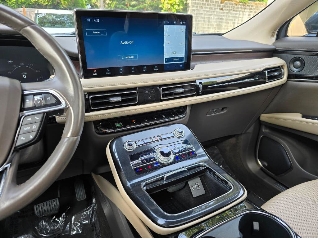 Used 2022 Lincoln Nautilus Reserve w/ Equipment Group 201A AWD/4WD image 27