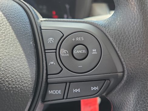 Used 2026 Toyota Corolla LE FWD image 27