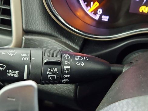 Used 2017 Jeep Grand Cherokee Laredo w/ Quick Order Package 23E image 26