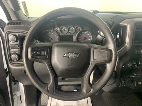 Used 2019 Chevrolet Silverado 1500 Custom Trail Boss w/ Custom Convenience Package AWD/4WD image 19