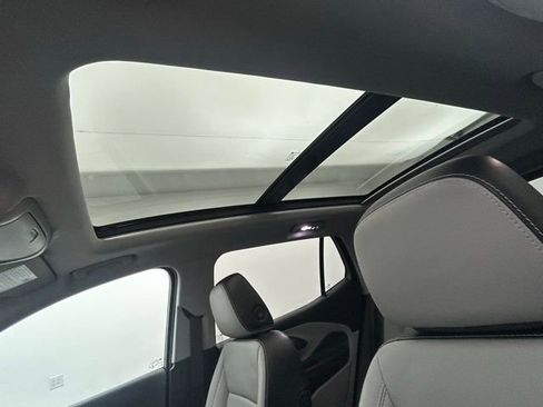 Used 2022 GMC Terrain SLT image 10