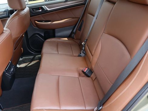 Used 2018 Subaru Outback 2.5i Touring AWD/4WD image 25