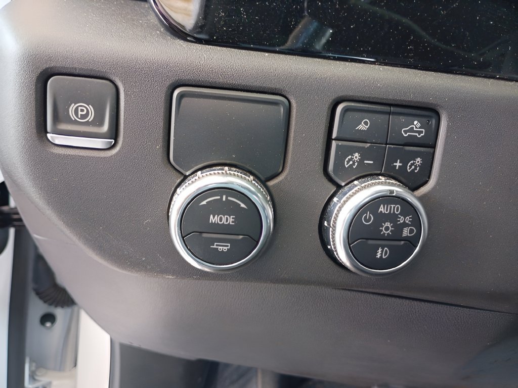 Used 2025 GMC Sierra 1500 SLT RWD image 31