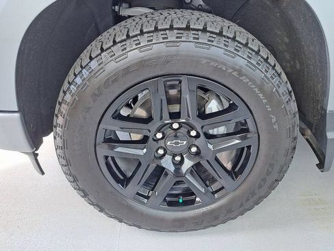 Used 2024 Chevrolet Silverado 1500 RST w/ Z71 Off-Road Package AWD/4WD image 33