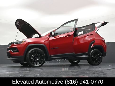 Used 2025 Jeep Compass Latitude w/ Altitude Special Edition AWD/4WD image 38