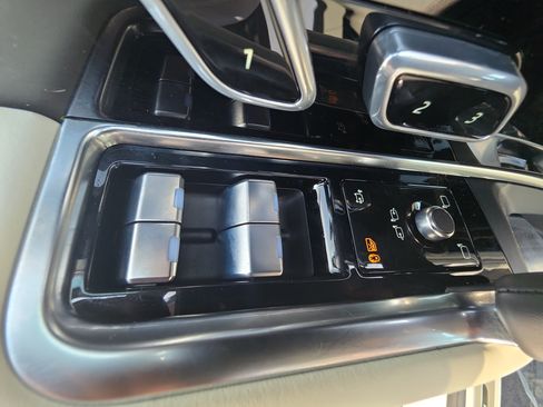 New 2026 Land Rover Range Rover SE AWD/4WD image 29