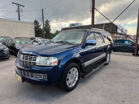 Used 2014 Lincoln Navigator L 4WD image 1