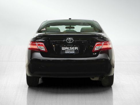 Used 2011 Toyota Camry LE w/ LE Extra-Value Pkg image 4