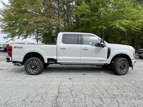 New 2026 Ford F250 Platinum AWD/4WD image 2