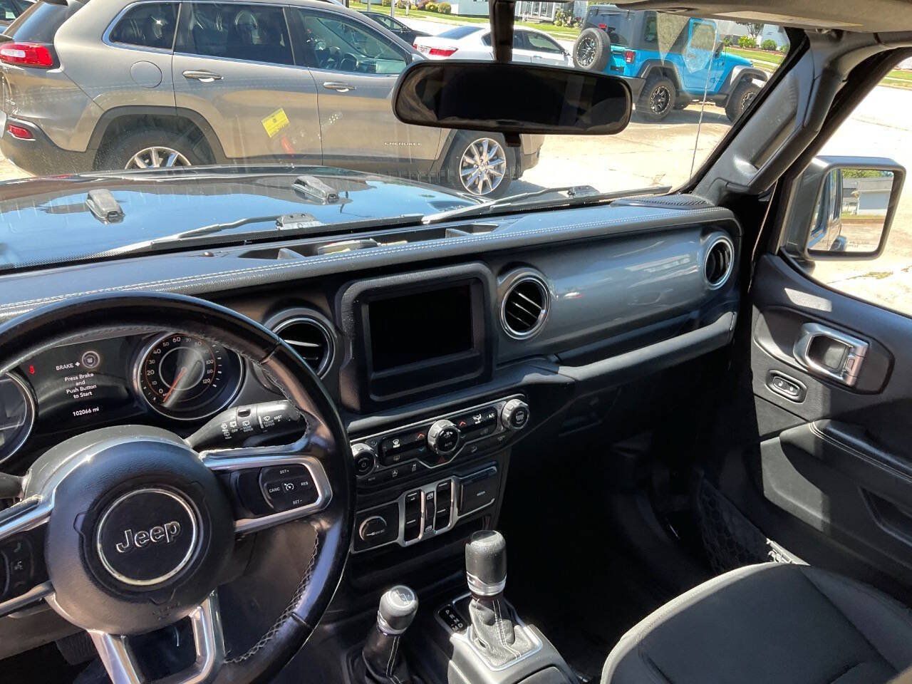 Used 2020 Jeep Wrangler Unlimited Sahara AWD/4WD image 13