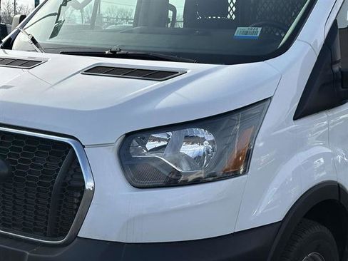 Used 2024 Ford Transit 250 Low Roof AWD w/ Exterior Upgrade Package image 7