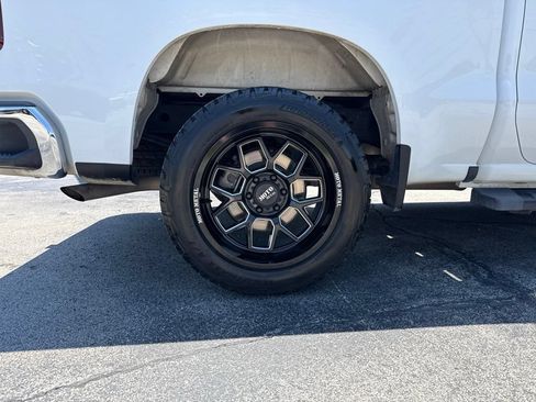 Used 2019 Chevrolet Silverado 1500 LT w/ All-Star Edition RWD image 4
