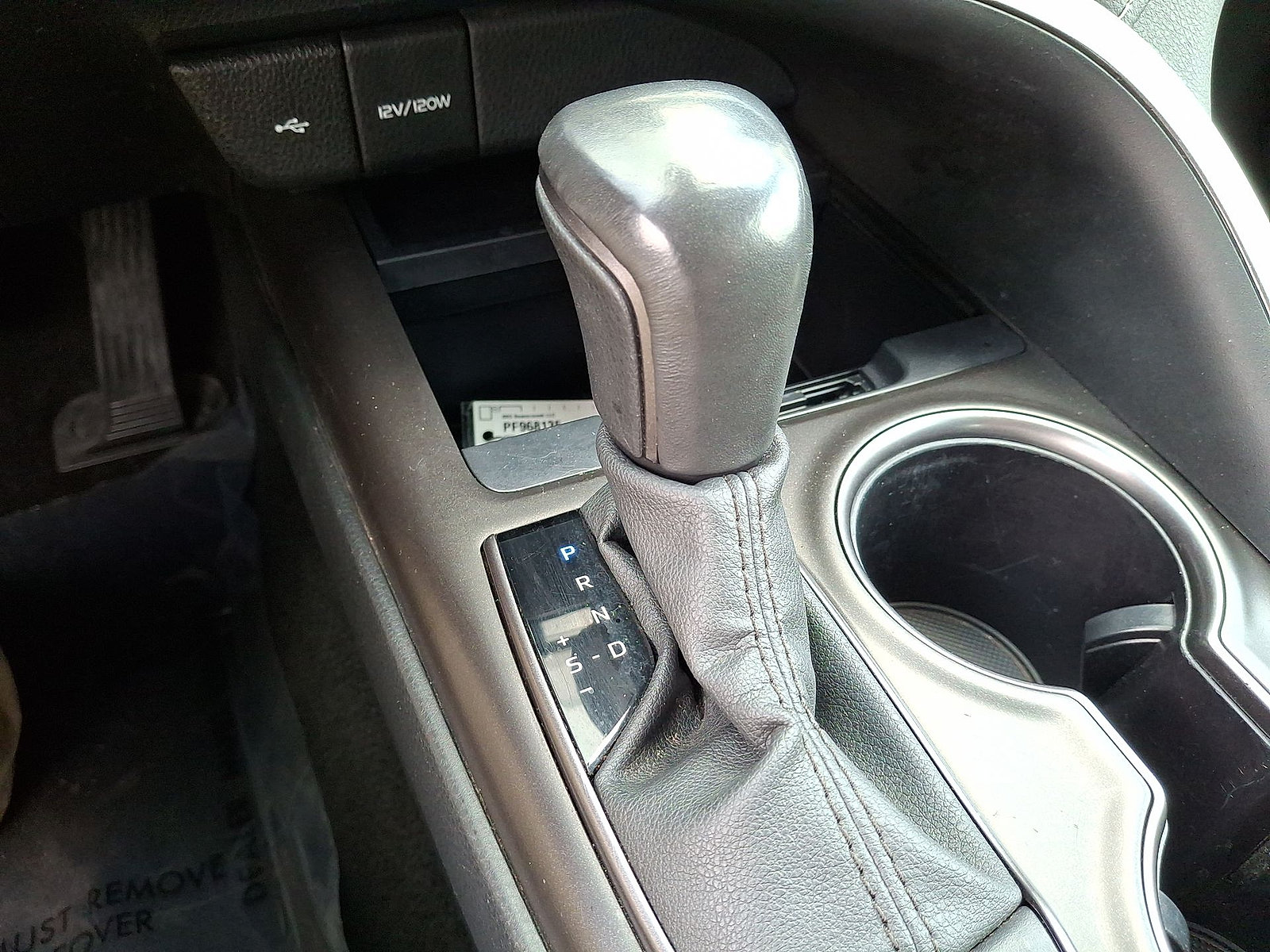 Used 2024 Toyota Camry SE FWD image 12