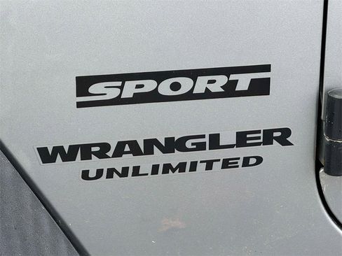 Used 2016 Jeep Wrangler Unlimited Sport w/ Power Convenience Group image 6