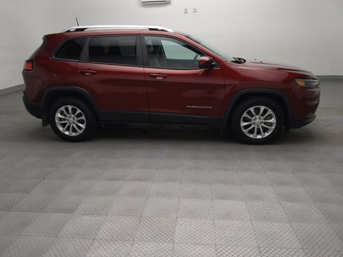 Used 2021 Jeep Cherokee Latitude FWD image 11