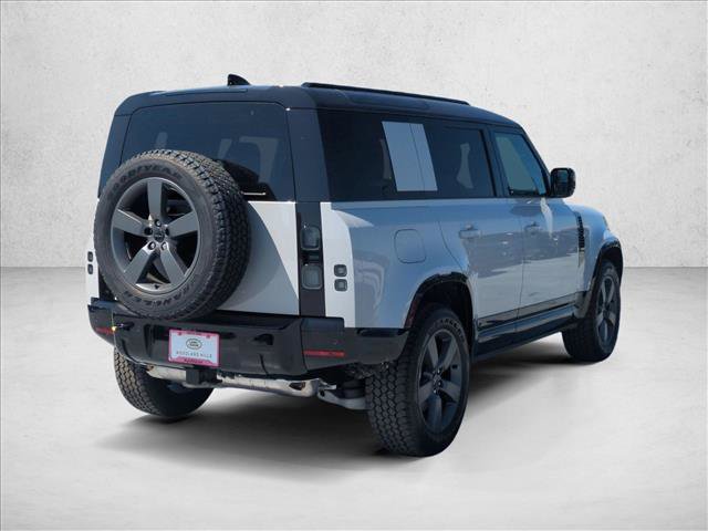 New 2026 Land Rover Defender 110 X-Dynamic SE AWD/4WD image 2