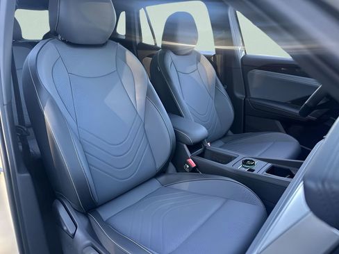 New 2026 Volkswagen Tiguan SE R-Line AWD/4WD image 26