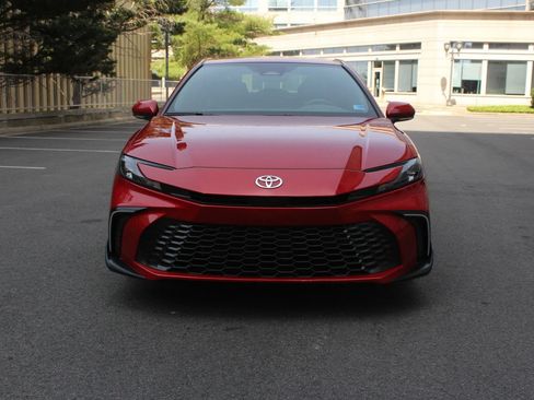 Used 2026 Toyota Camry SE w/ Multimedia Upgrade Package FWD image 3