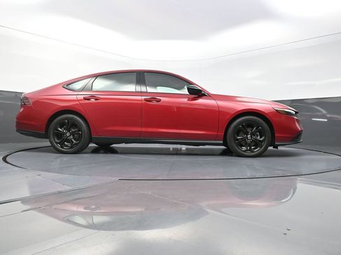 Used 2025 Honda Accord SE image 30