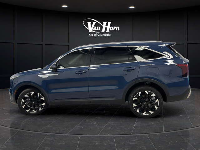 Used 2025 Kia Sorento EX w/ Panoramic Sunroof Package AWD/4WD image 4