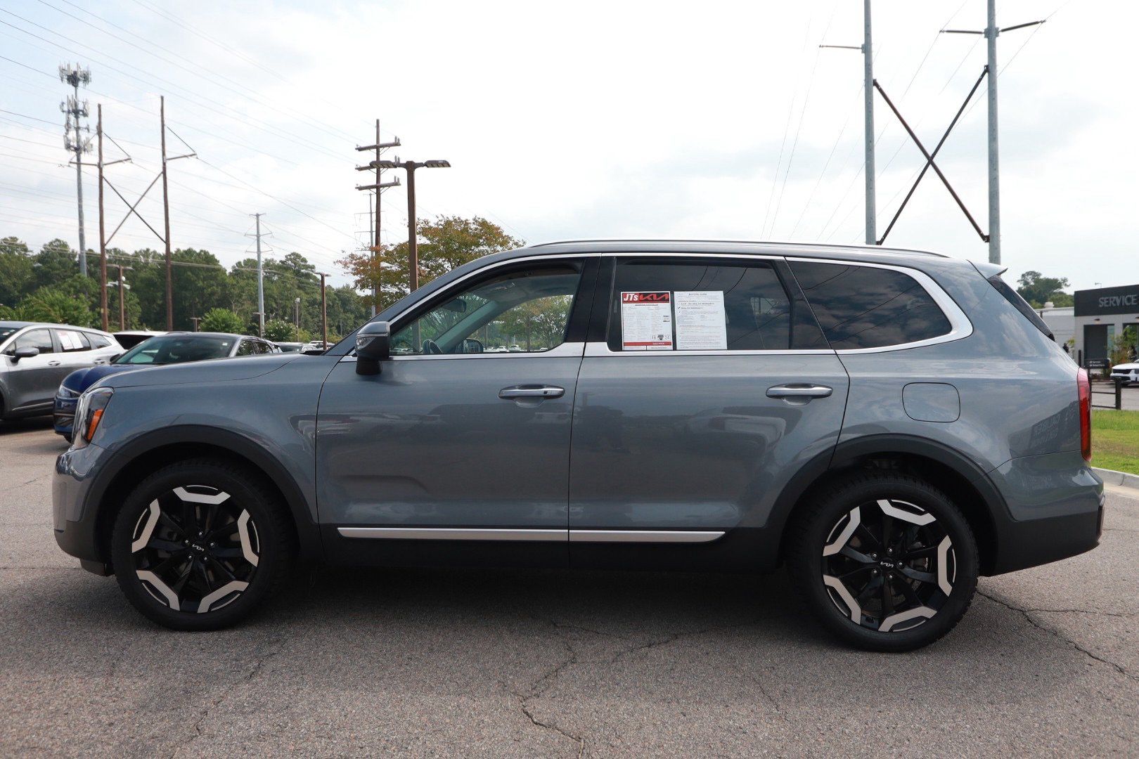 Used 2024 Kia Telluride S w/ S Sunroof Package AWD/4WD image 2