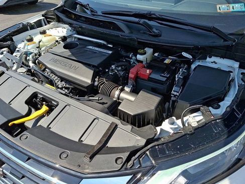 Used 2025 Nissan Rogue SV AWD/4WD image 32