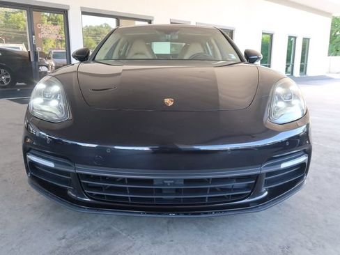 Used 2019 Porsche Panamera RWD image 2